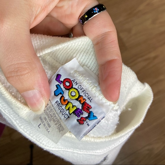 90s Sweatshirt - Picture 4 of 7